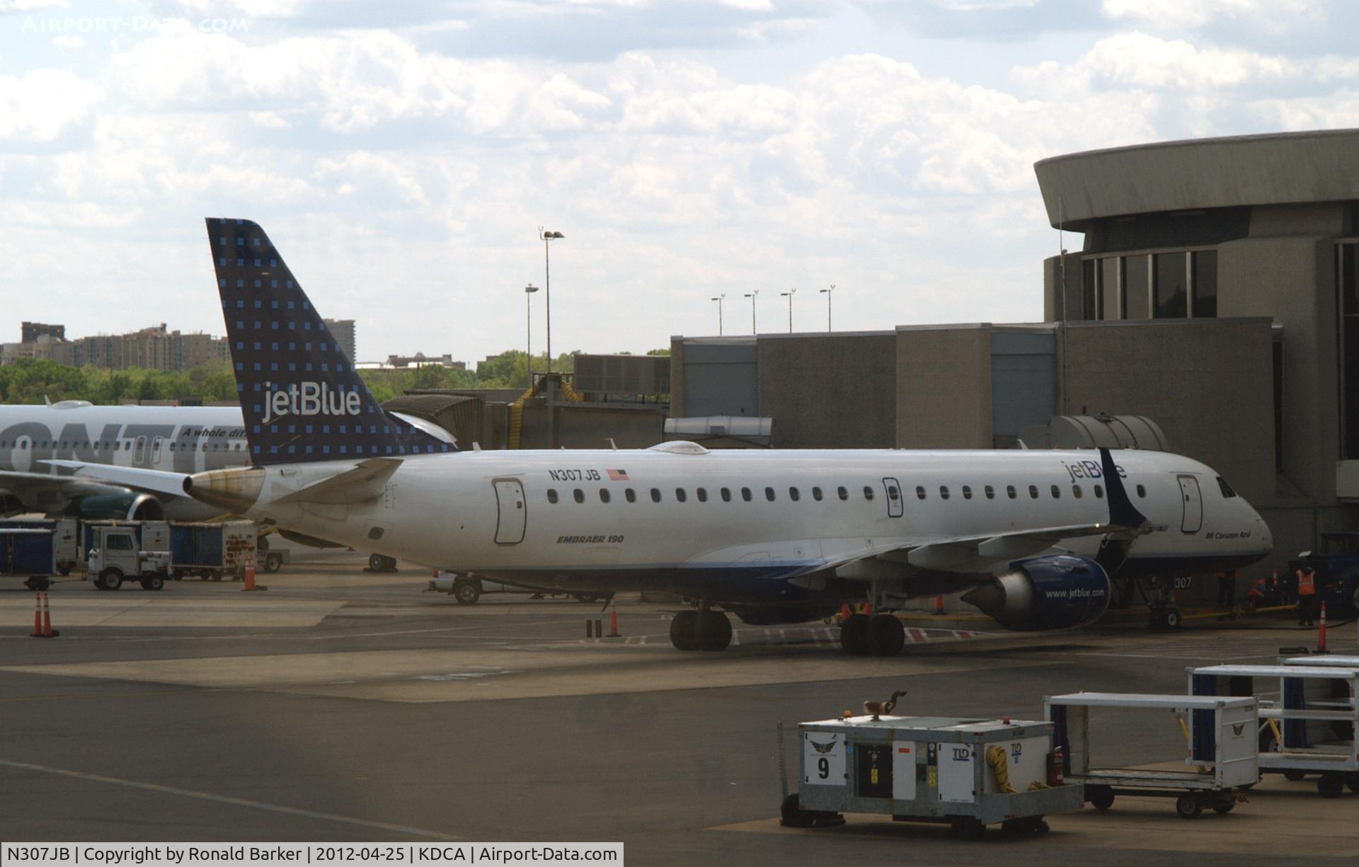 N307JB, 2009 Embraer ERJ-190-100 IGW 190AR C/N 19000286, DCA, VA