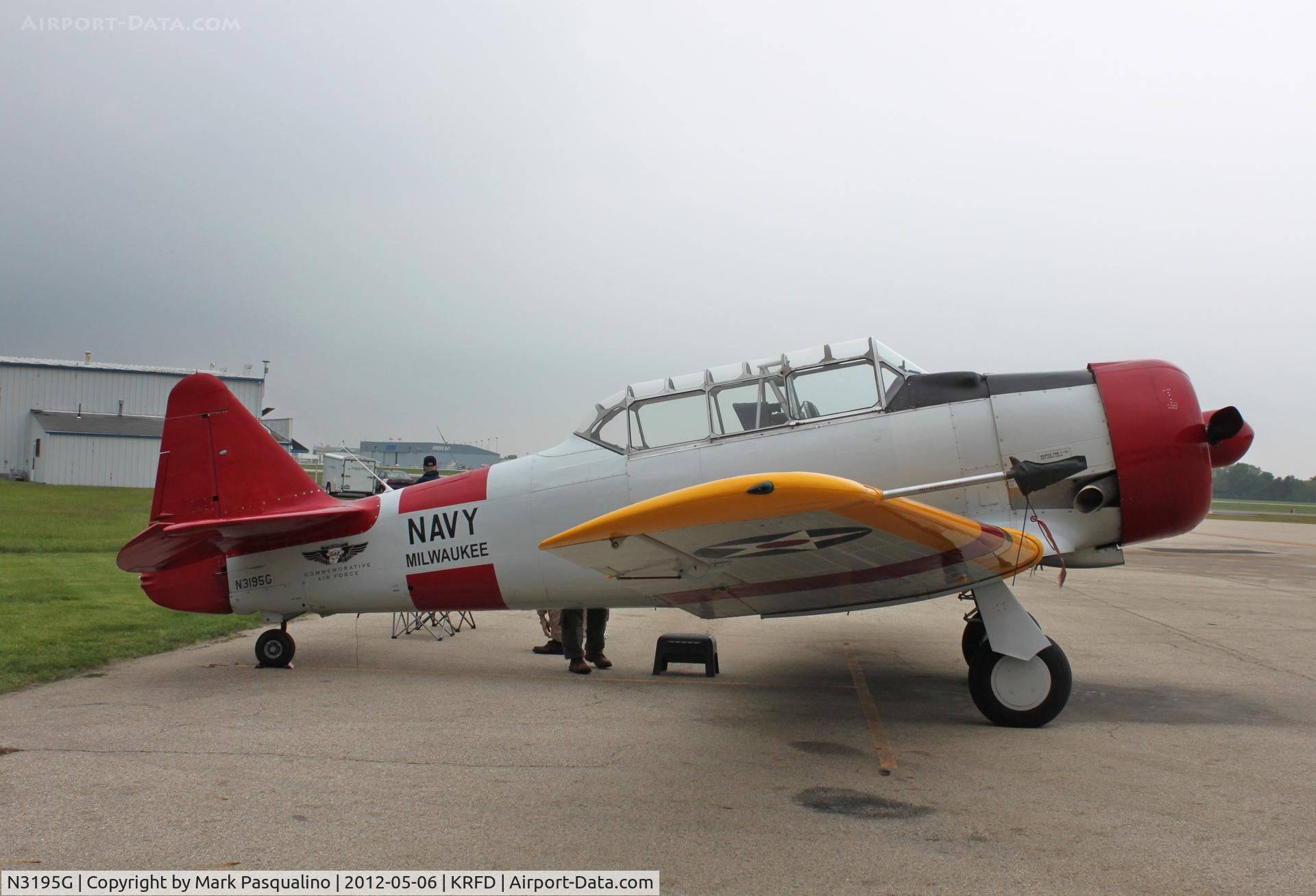 N3195G, North American SNJ-5 Texan Texan C/N 51697, North American SNJ-5