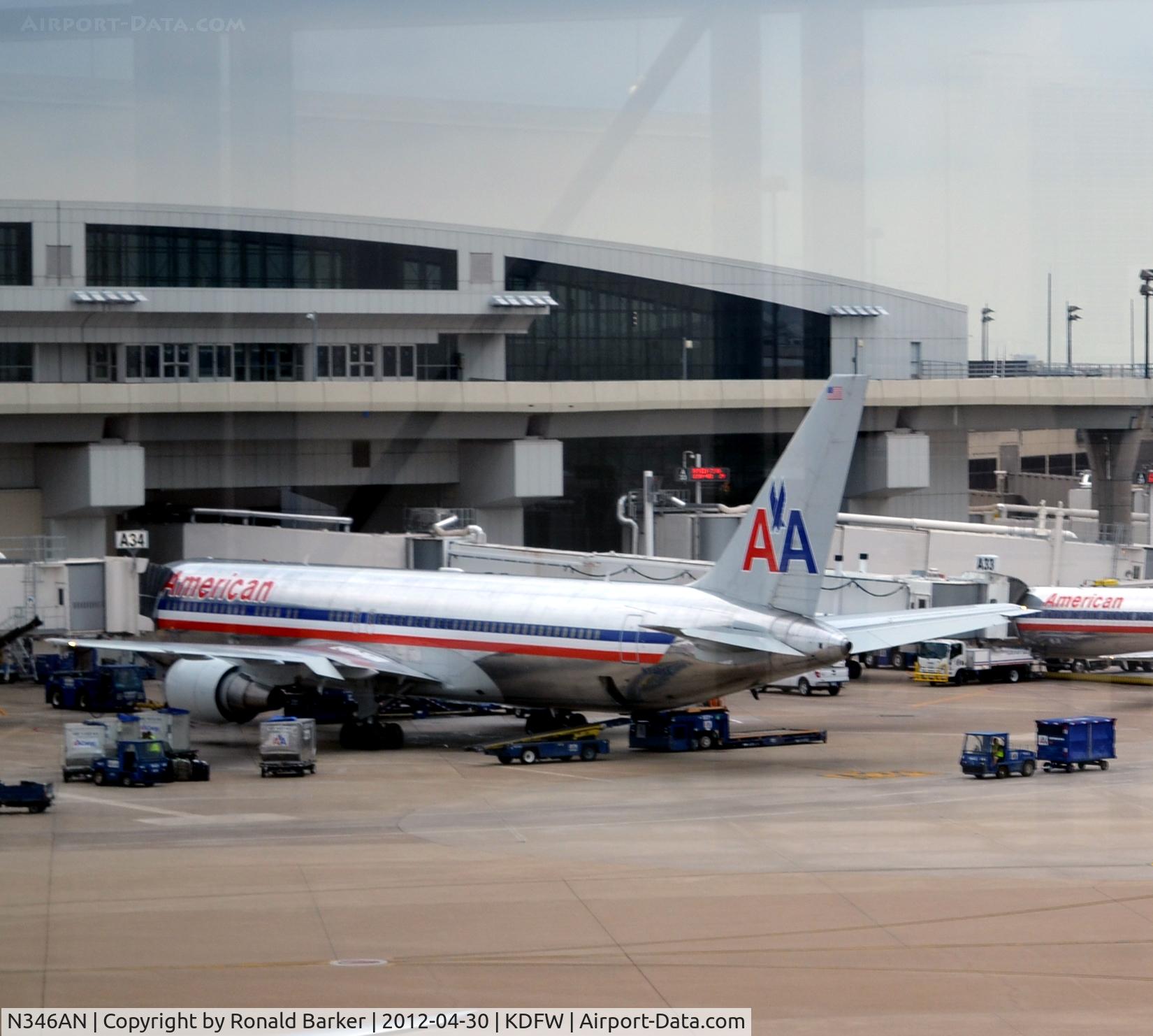N346AN, 2003 Boeing 767-323 C/N 33085, DFW, TX
