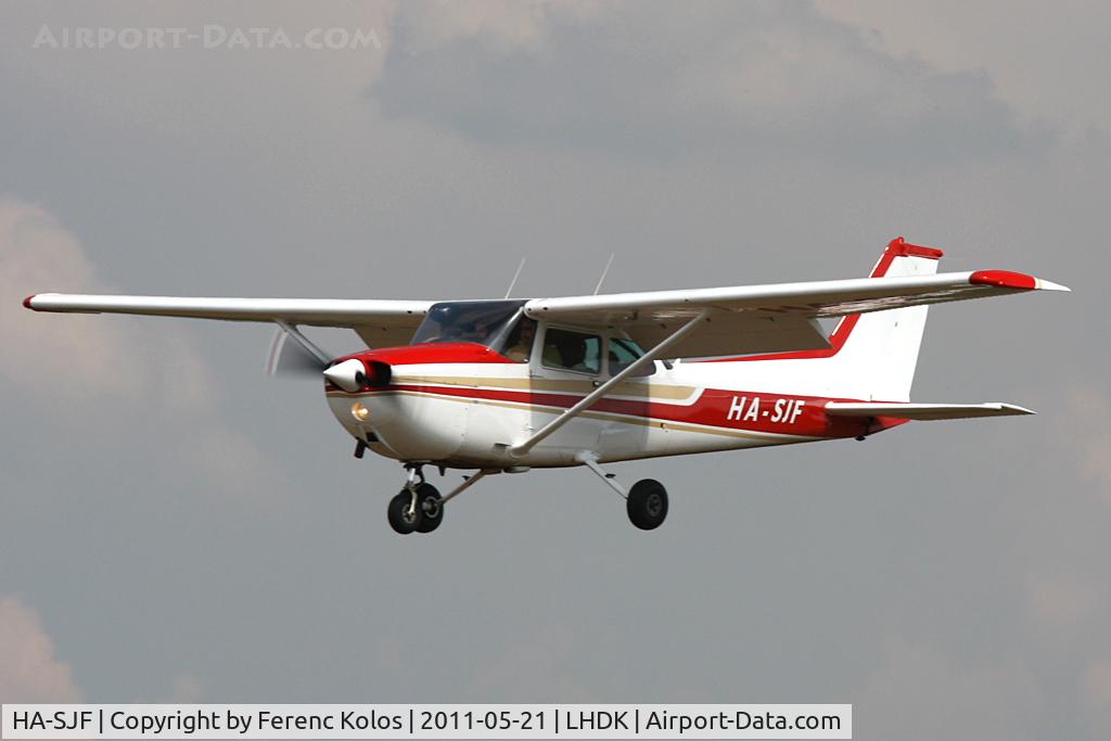 HA-SJF, 1979 Cessna 172N Skyhawk C/N 17273311, Airshow