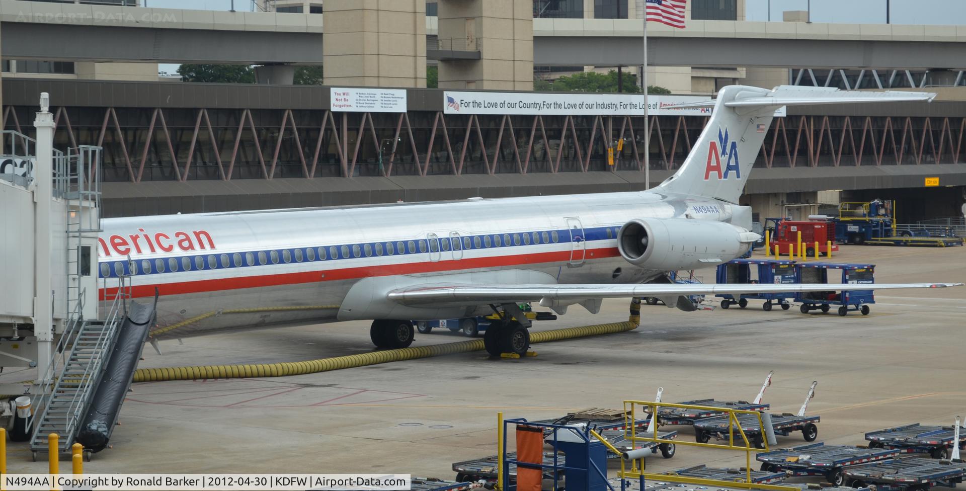 N494AA, 1989 McDonnell Douglas MD-82 (DC-9-82) C/N 49732, DFW, TX