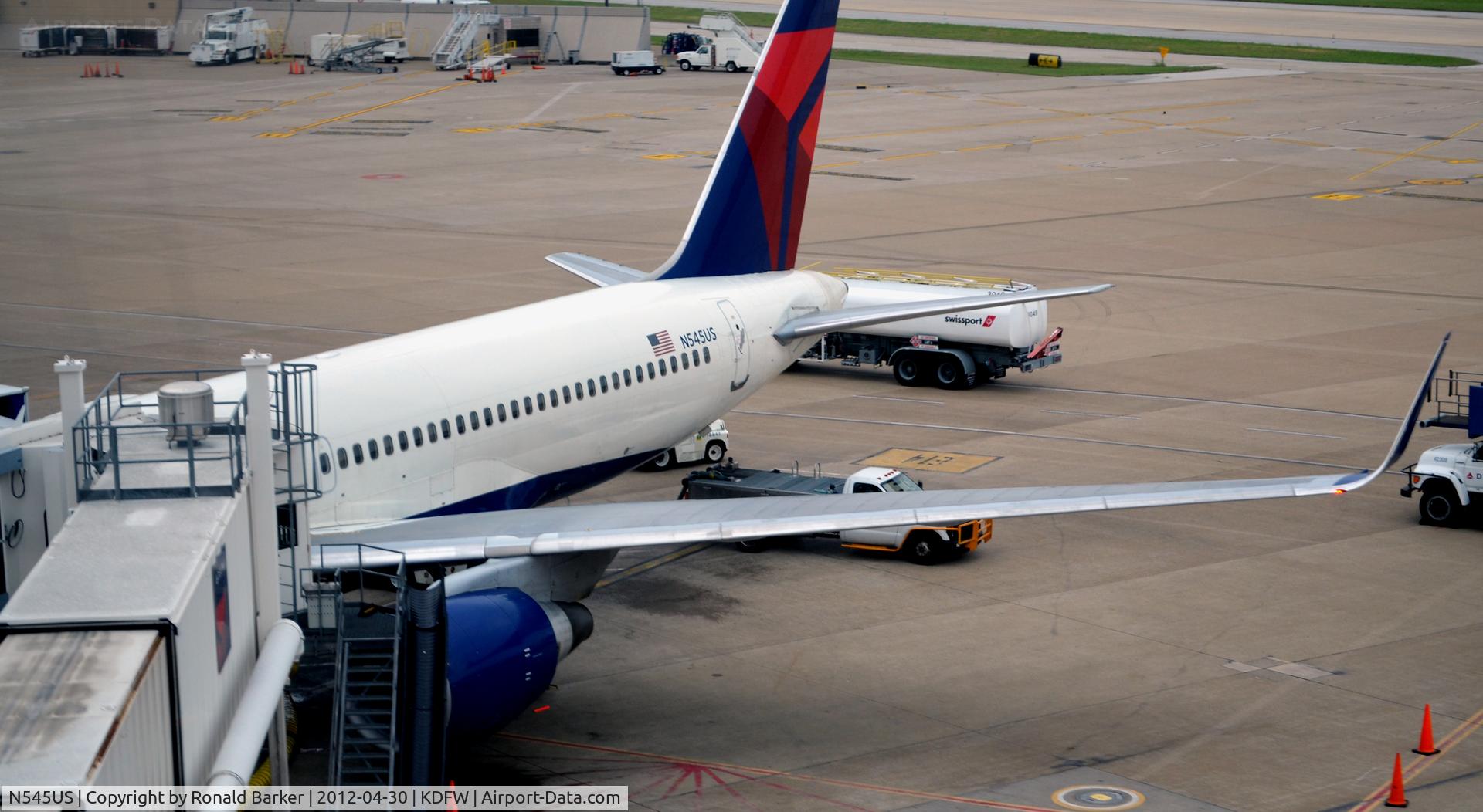 N545US, 1996 Boeing 757-251 C/N 26492, DFW, TX