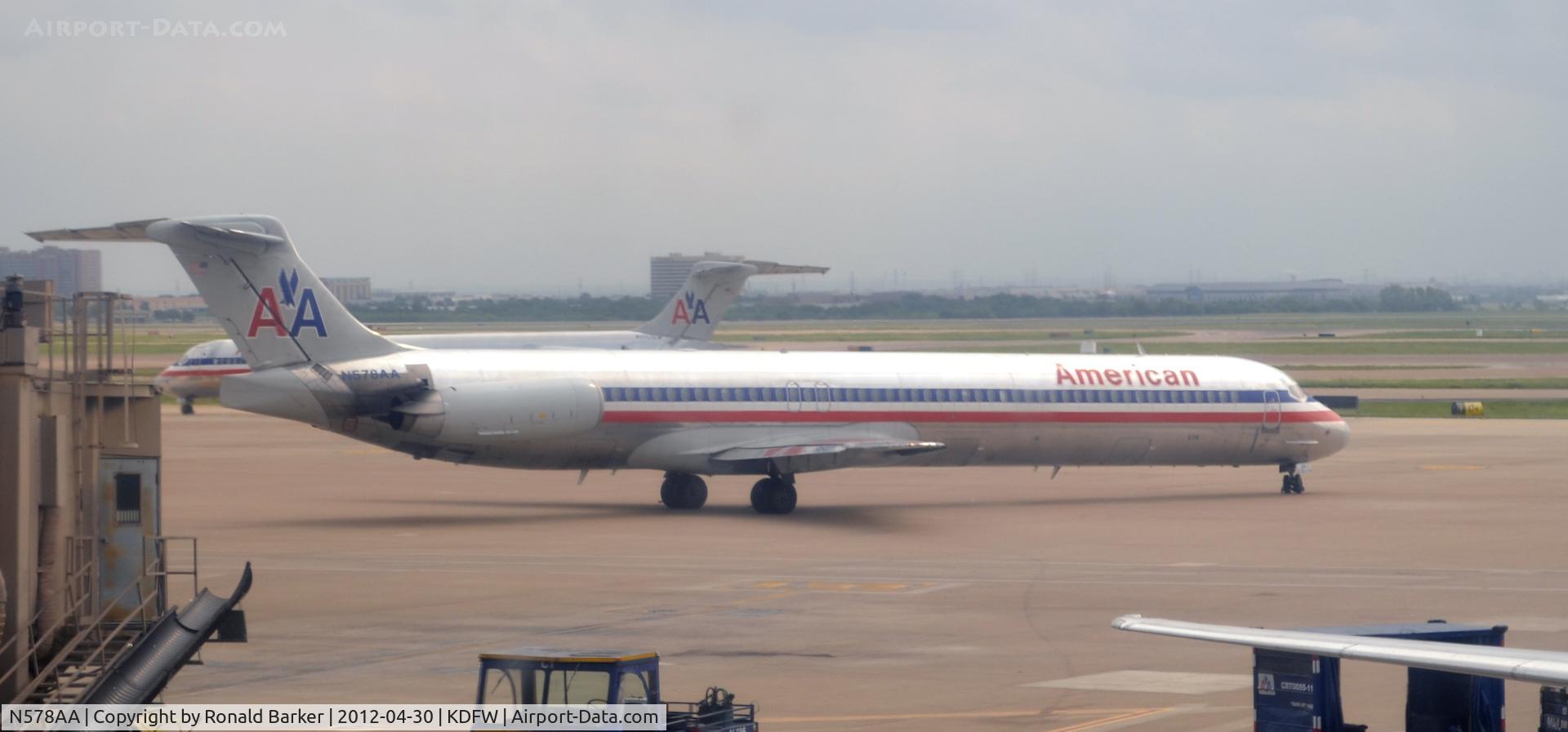 N578AA, 1991 McDonnell Douglas MD-82 (DC-9-82) C/N 53155, DFW, TX