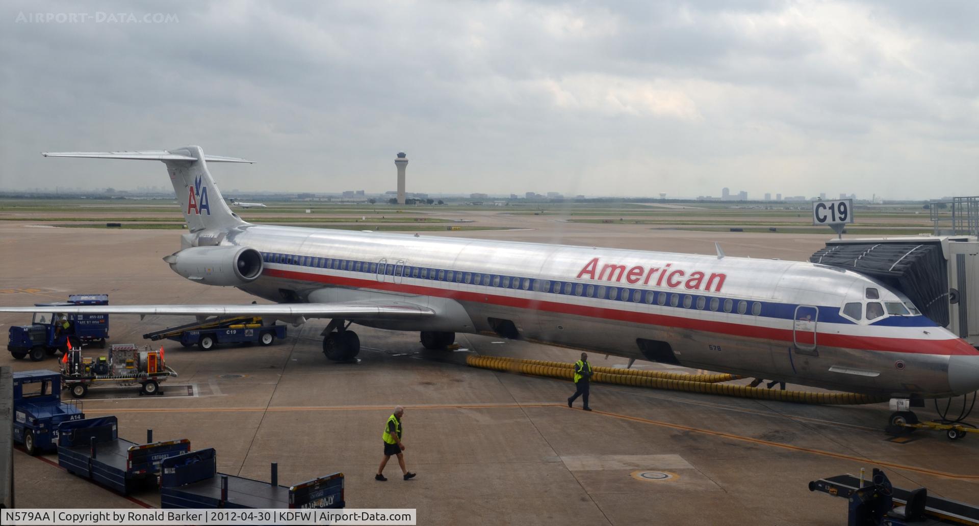 N579AA, 1991 McDonnell Douglas MD-82 (DC-9-82) C/N 53156, DFW, TX