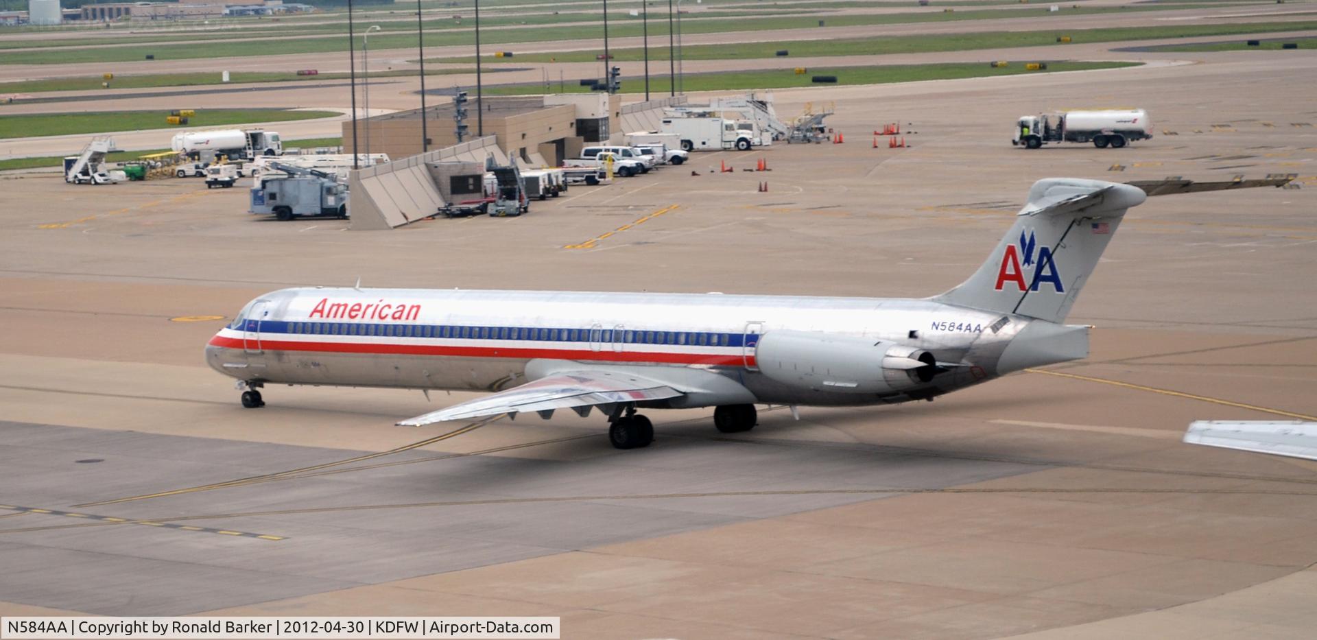 N584AA, 1991 McDonnell Douglas MD-82 (DC-9-82) C/N 53247, DFW, TX