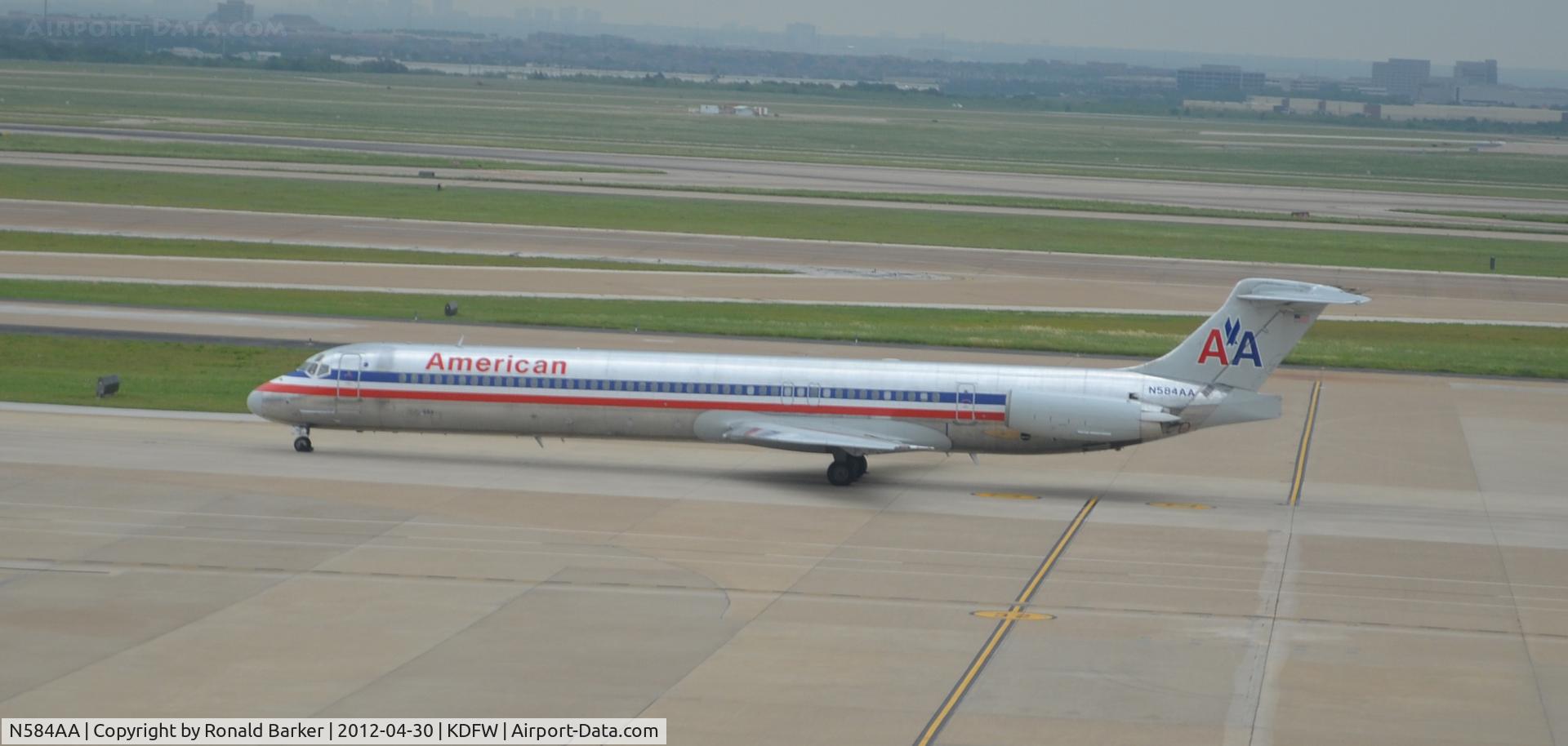 N584AA, 1991 McDonnell Douglas MD-82 (DC-9-82) C/N 53247, DFW, TX