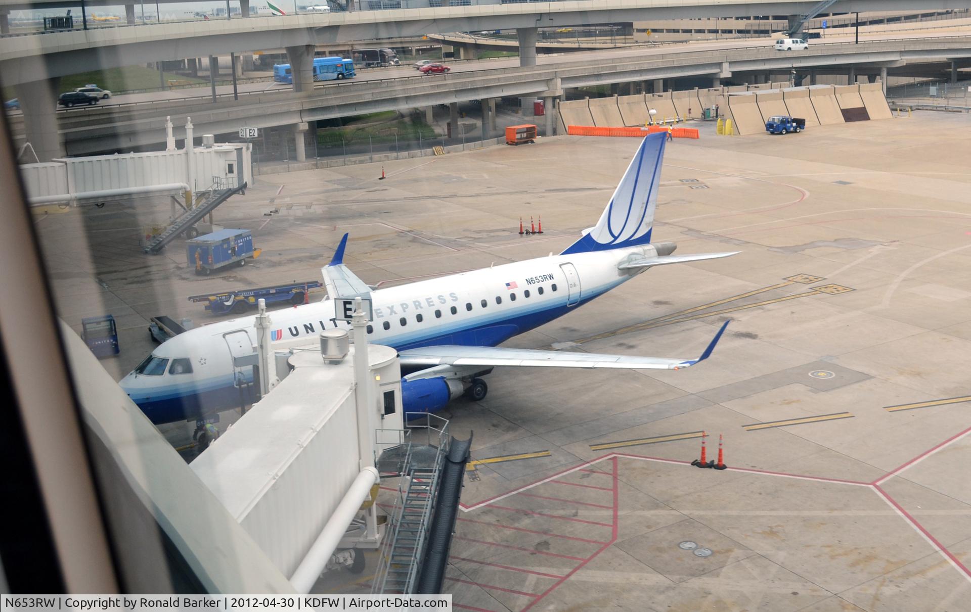 N653RW, 2005 Embraer 170SE (ERJ-170-100SE) C/N 17000076, DFW, TX