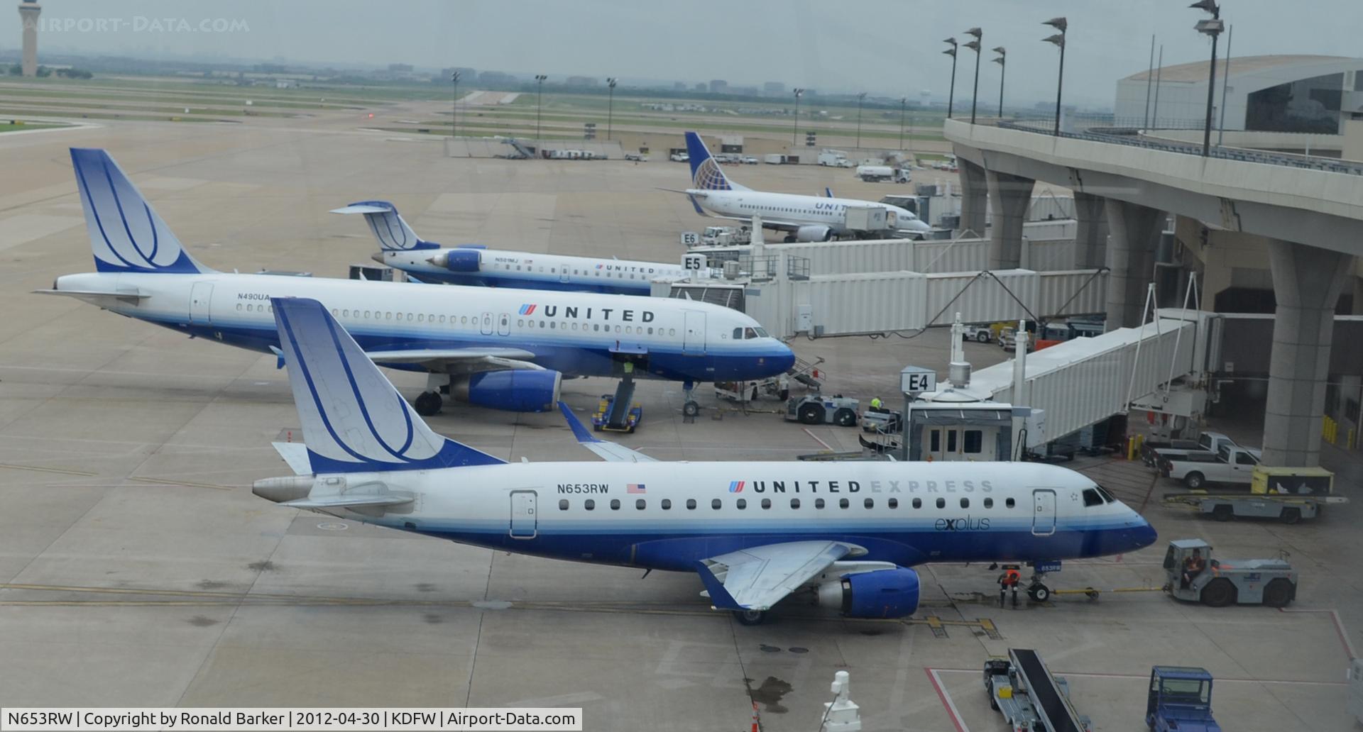 N653RW, 2005 Embraer 170SE (ERJ-170-100SE) C/N 17000076, DFW, TX