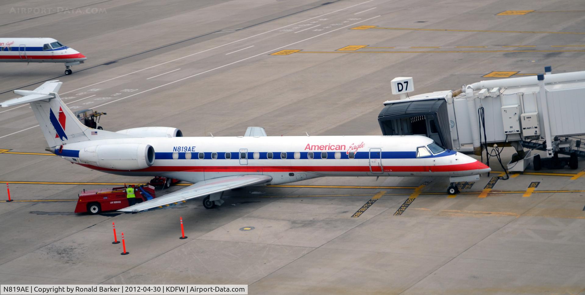 N819AE, 2002 Embraer ERJ-140LR (EMB-135KL) C/N 145566, DFW, TX