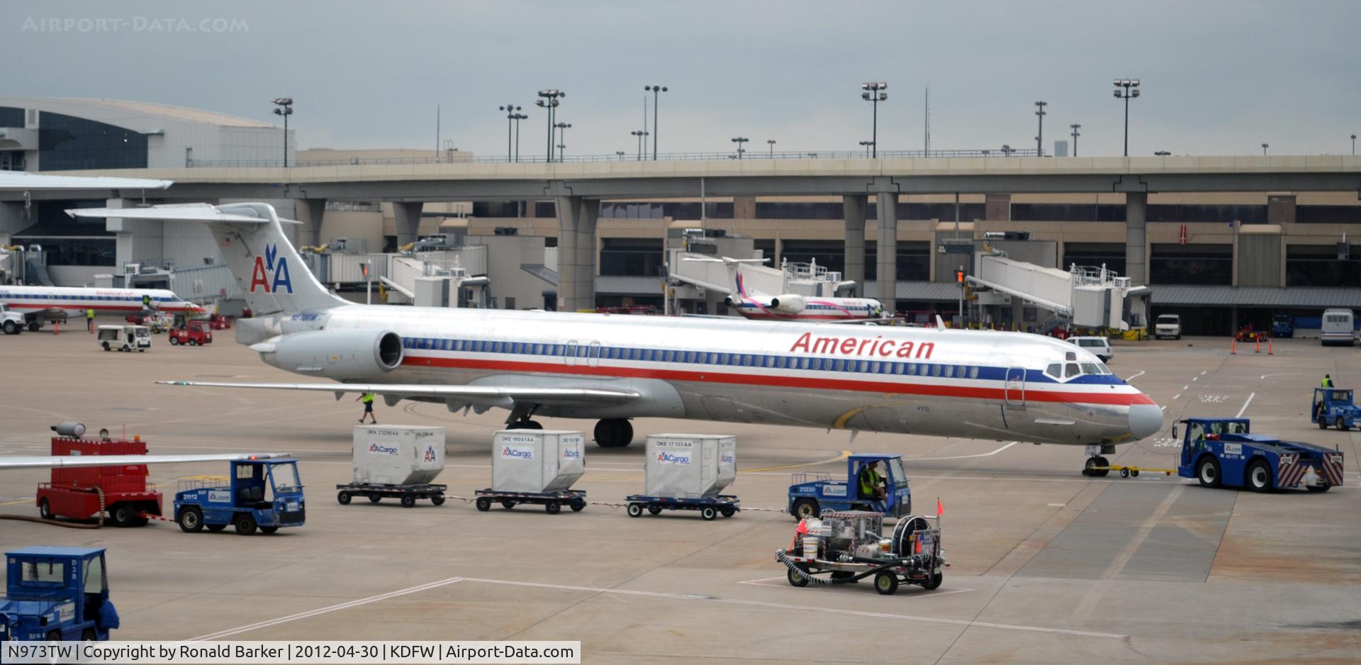 N973TW, 1999 McDonnell Douglas MD-83 (DC-9-83) C/N 53623, DFW, TW