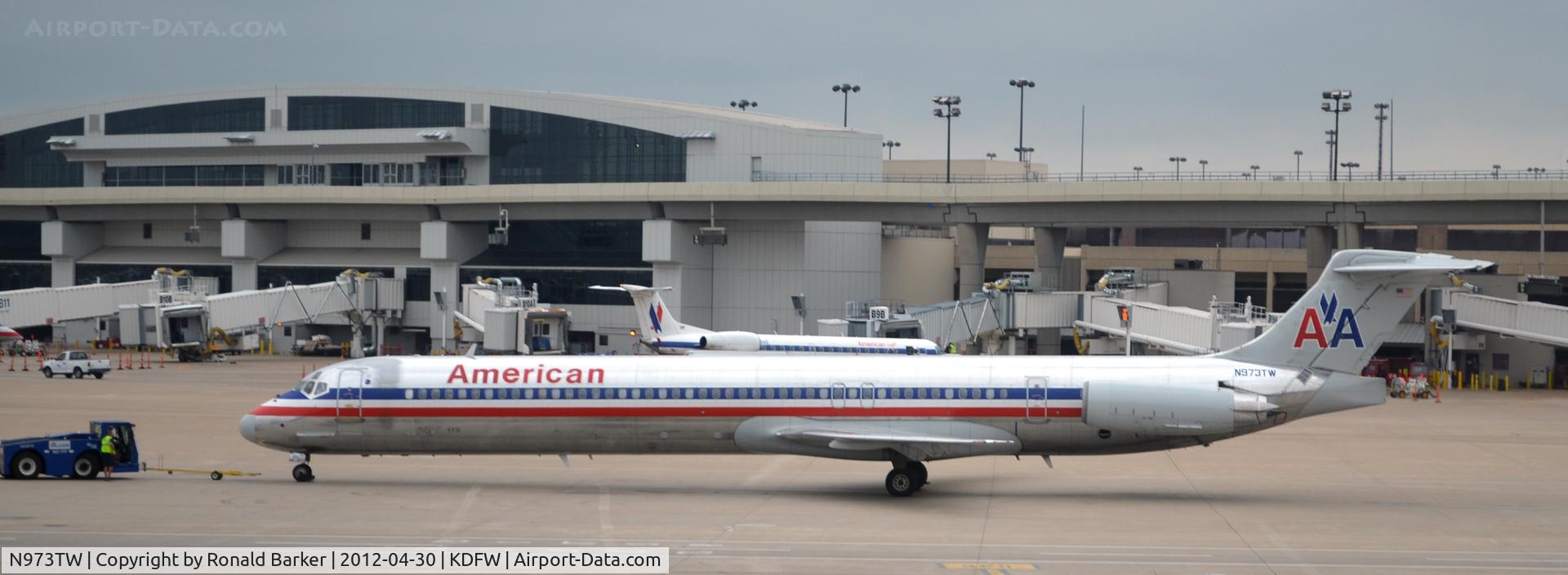 N973TW, 1999 McDonnell Douglas MD-83 (DC-9-83) C/N 53623, DFW, TX