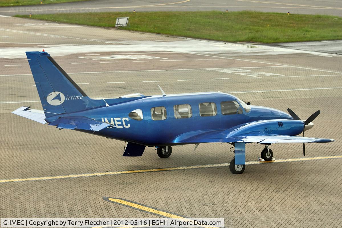 G-IMEC, 1975 Piper PA-31-310 Navajo Navajo C/N 31-7512017, At Southampton