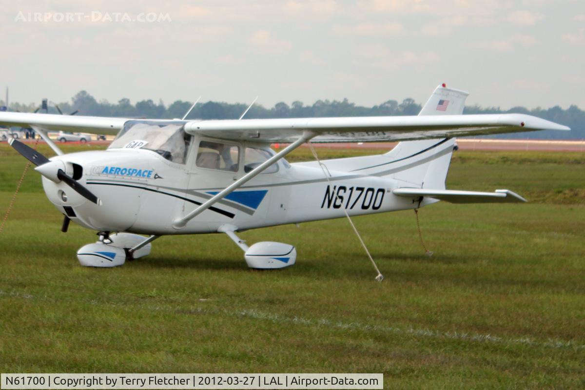 N61700, 1975 Cessna 172M C/N 17264741, At 2012 Sun N Fun