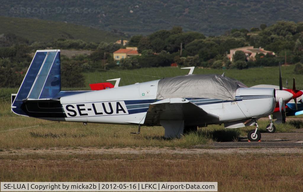 SE-LUA, 1968 Mooney M20F Executive C/N 680130, Parked