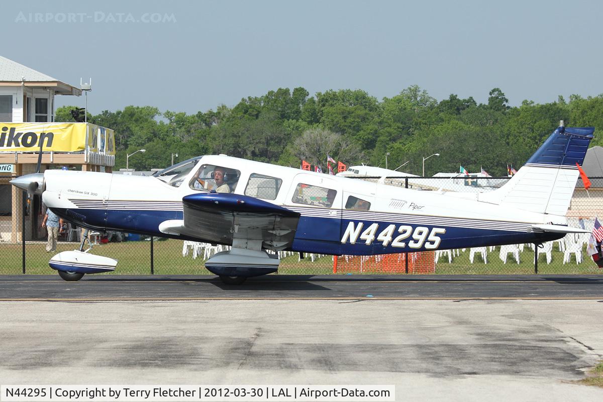 N44295, 1974 Piper PA-32-300 Cherokee Six Cherokee Six C/N 32-7440149, At 2012 Sun N Fun