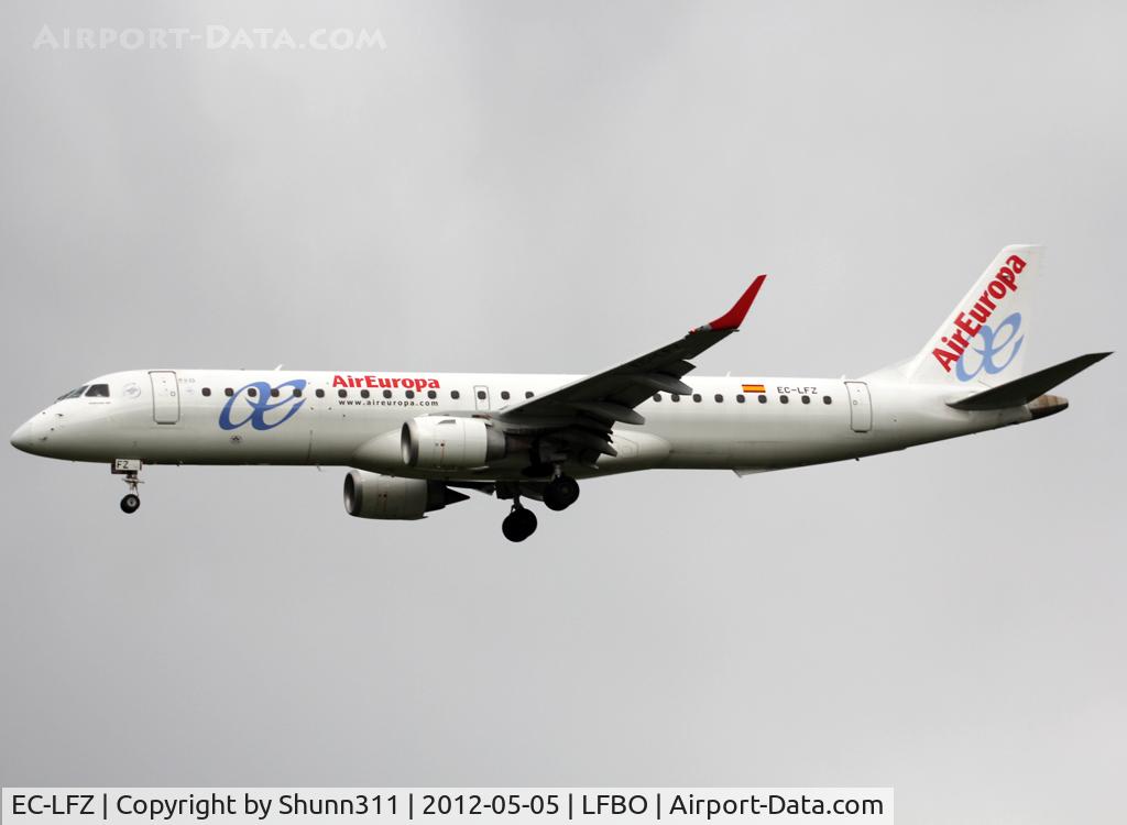 EC-LFZ, 2010 Embraer 195LR (ERJ-190-200LR) C/N 19000357, Landing rwy 32L
