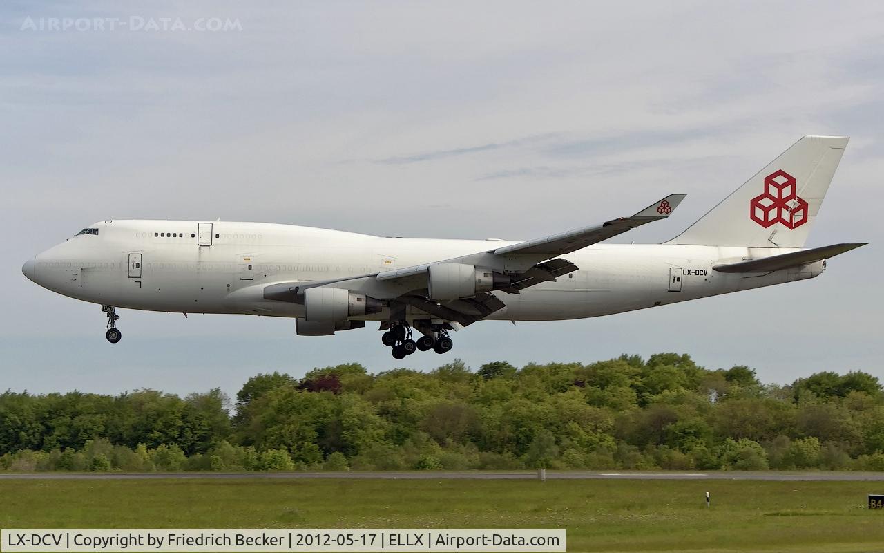 LX-DCV, 1990 Boeing 747-4B5F/SCD C/N 24619, short final RW06