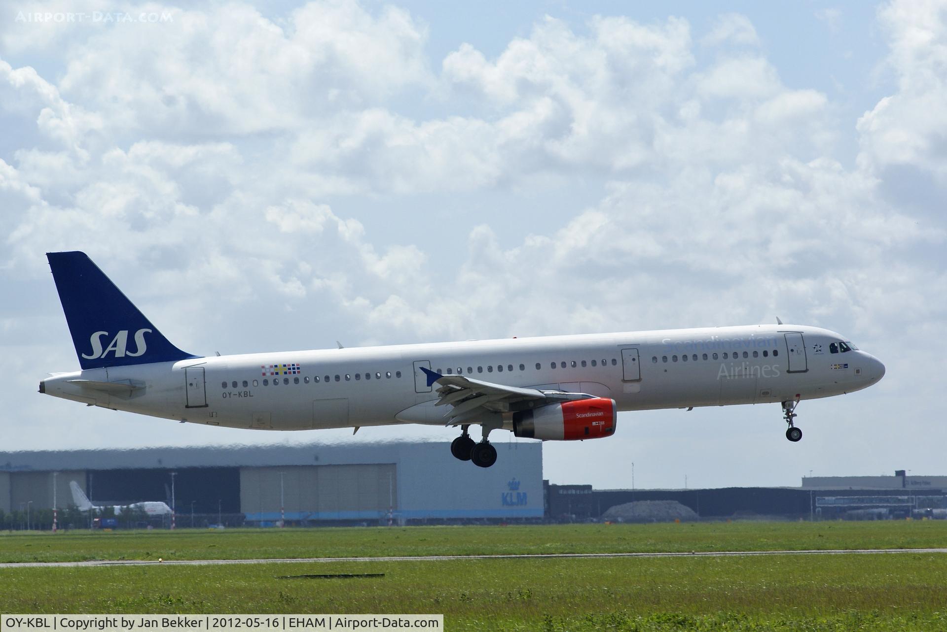 OY-KBL, 2001 Airbus A321-232 C/N 1619, Just before touchdown on the 