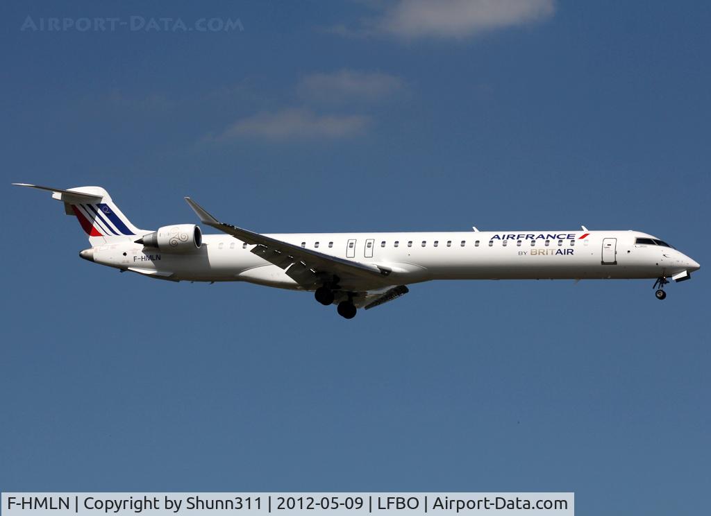 F-HMLN, 2012 Bombardier CRJ-1000EL NG (CL-600-2E25) C/N 19024, Landing rwy 14R