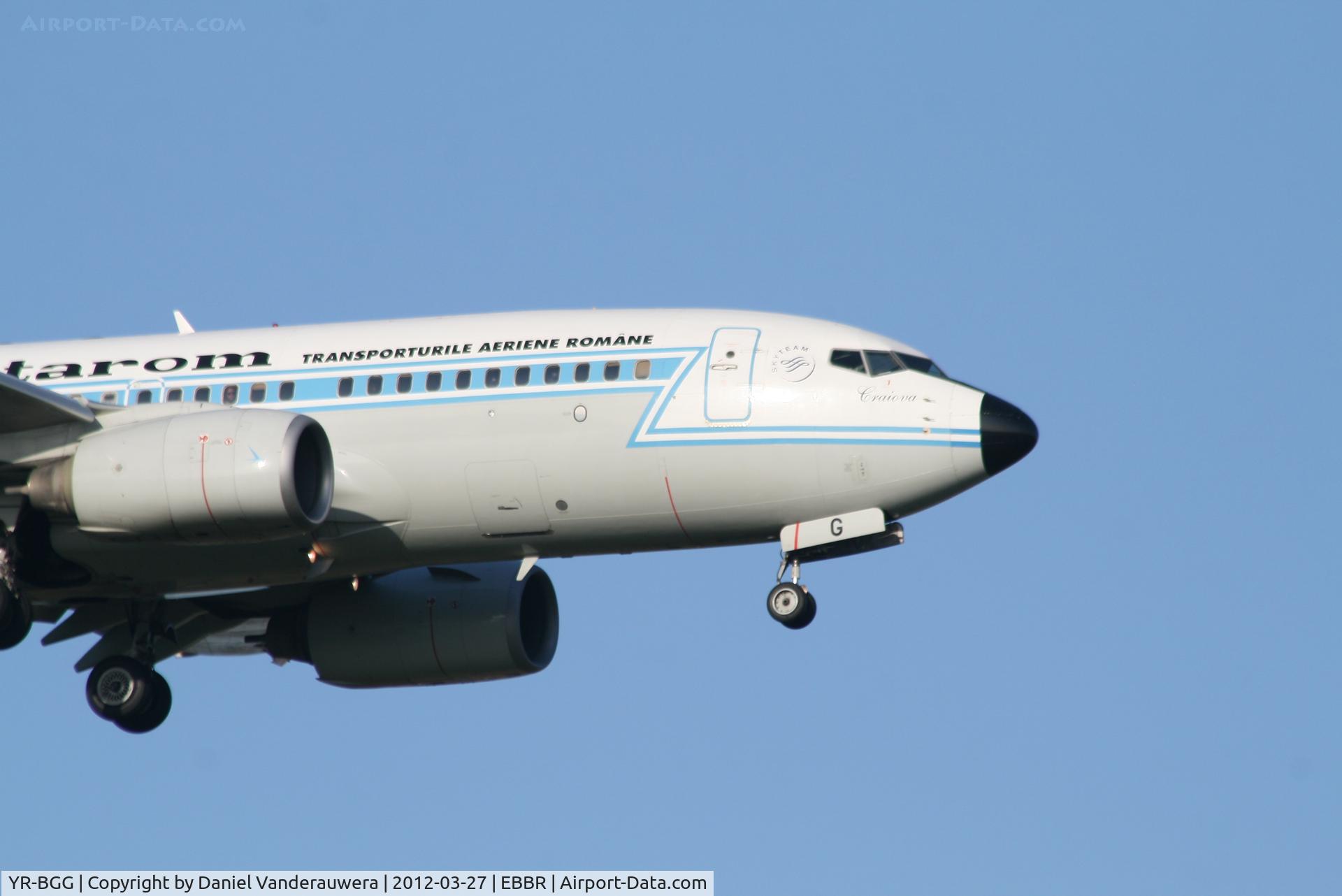 YR-BGG, 2001 Boeing 737-78J C/N 28442, Arrival of flight RO371 to RWY 02