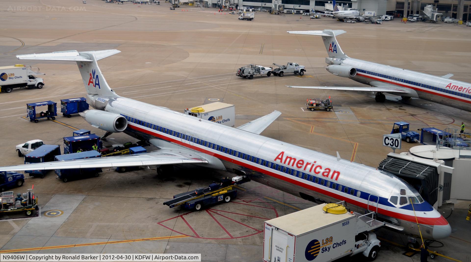 N9406W, 1992 McDonnell Douglas MD-83 (DC-9-83) C/N 53126, DFW, TX