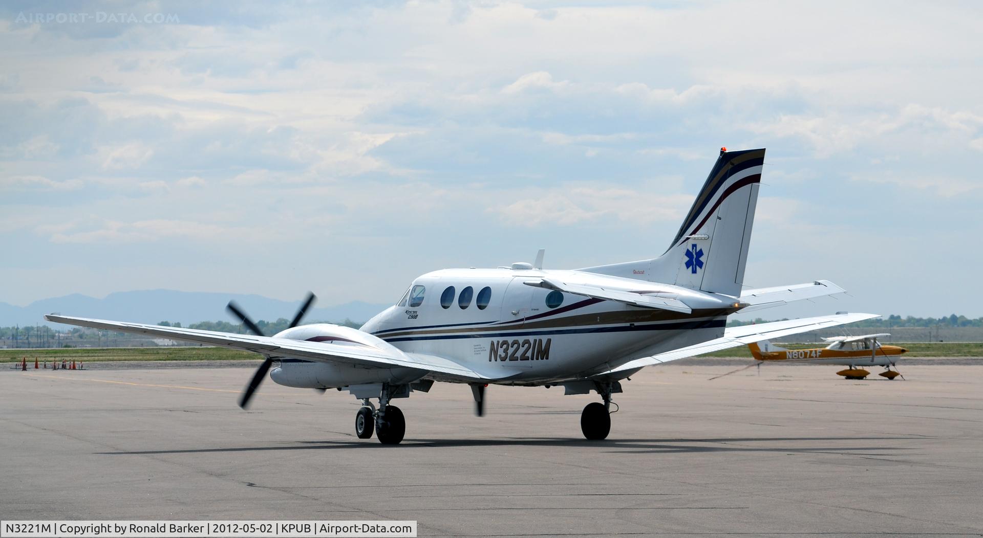 N3221M, 2000 Raytheon Aircraft Company C90A C/N LJ-1621, Pueblo