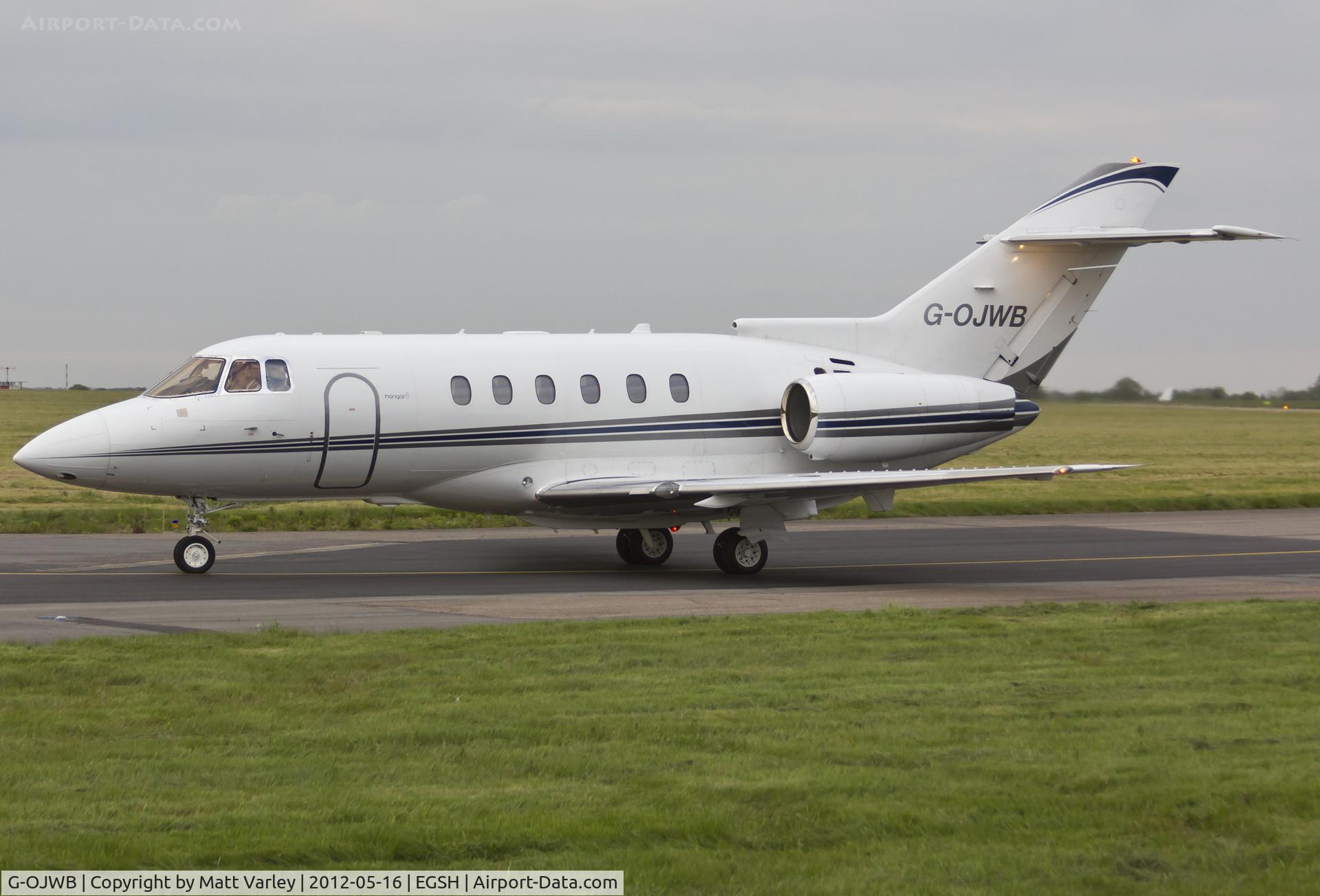 G-OJWB, 2004 Raytheon Hawker 800XP C/N 258674, Arriving at EGSH after the sun had set.