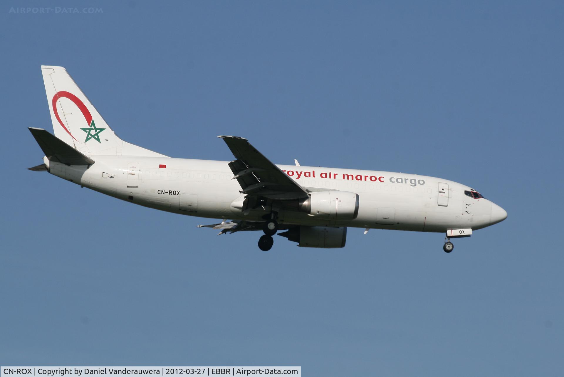 CN-ROX, 1988 Boeing 737-3M8 C/N 24020, Flight AT352 is descending to RWY 02