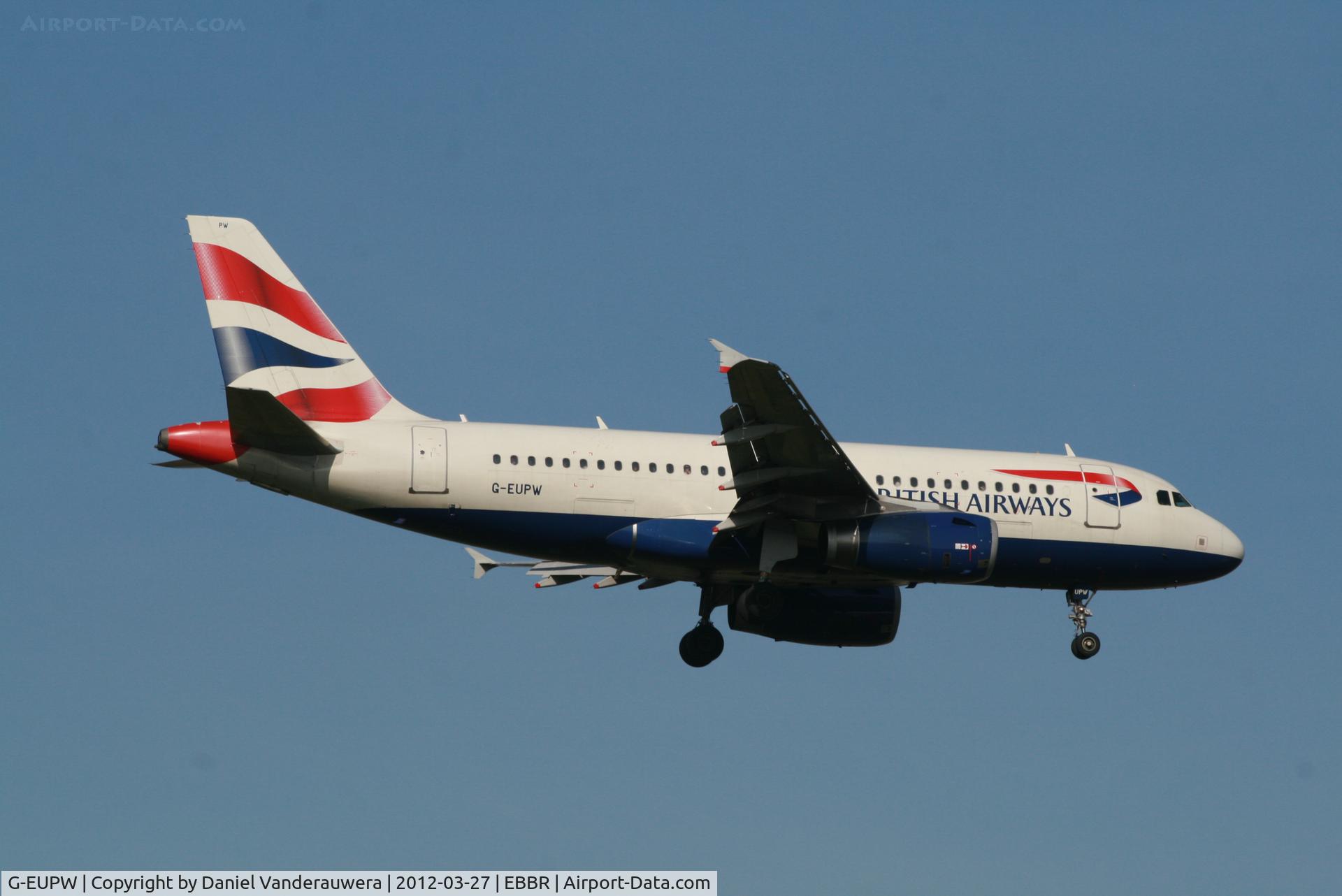 G-EUPW, 2001 Airbus A319-131 C/N 1440, Flight BA392 is descending to RWY 02