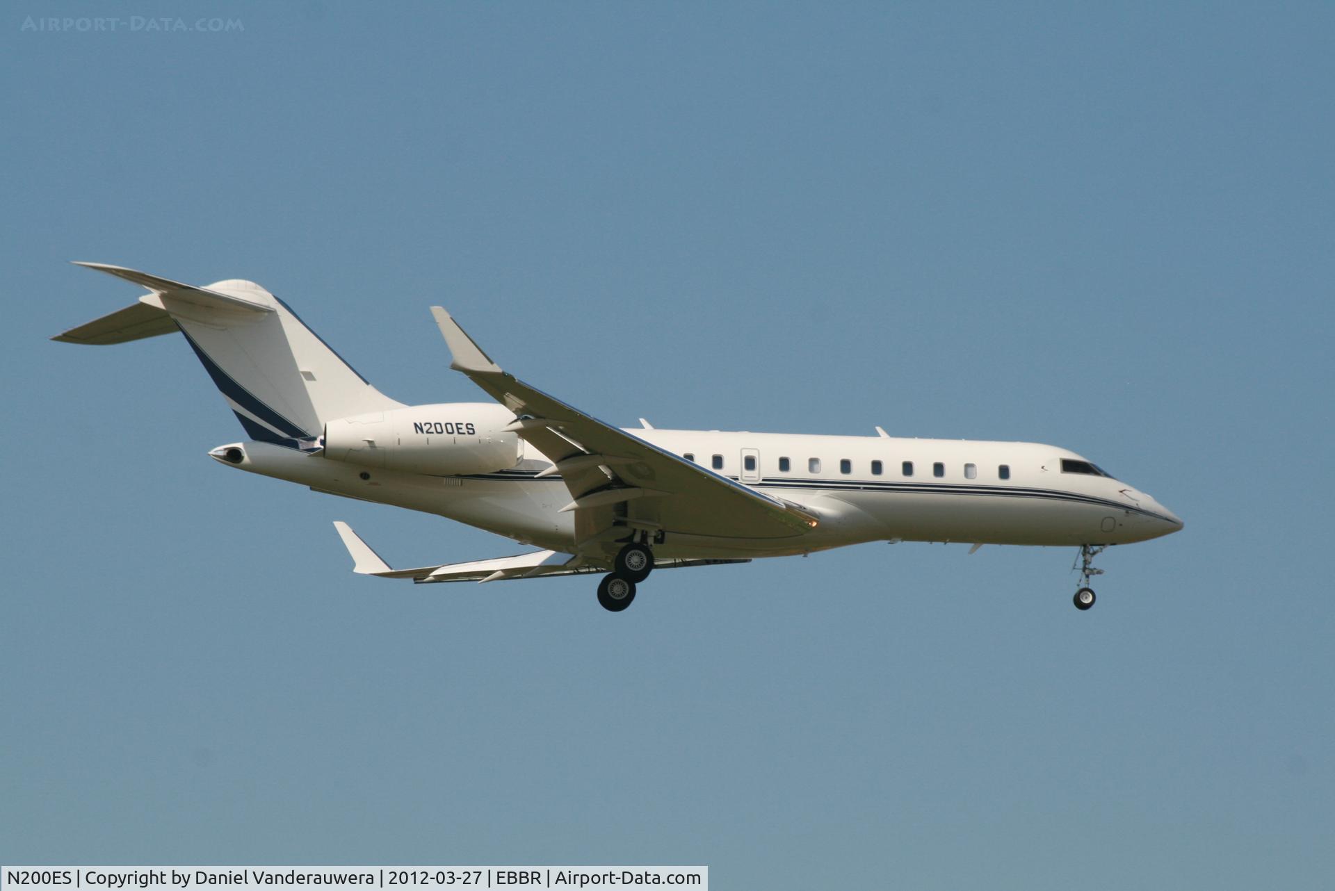 N200ES, 2007 Bombardier BD-700-1A11 Global 5000 C/N 9245, Descending to RWY 02