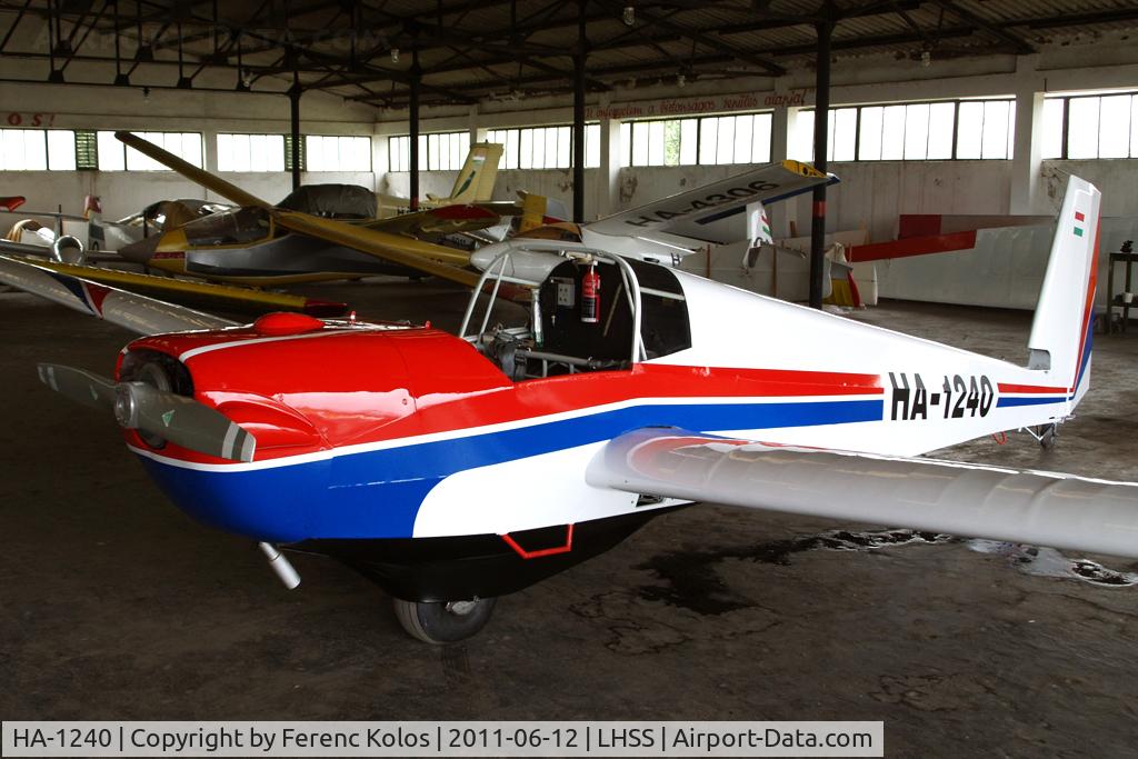 HA-1240, 1972 Scheibe SF-25C Falke C/N 4436, Szandasz?ll?s