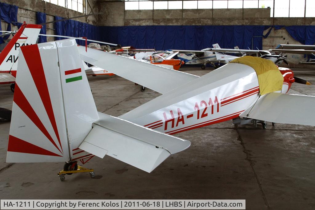 HA-1211, 1970 Scheibe SF-25B Falke C/N 4686, Buda?rs