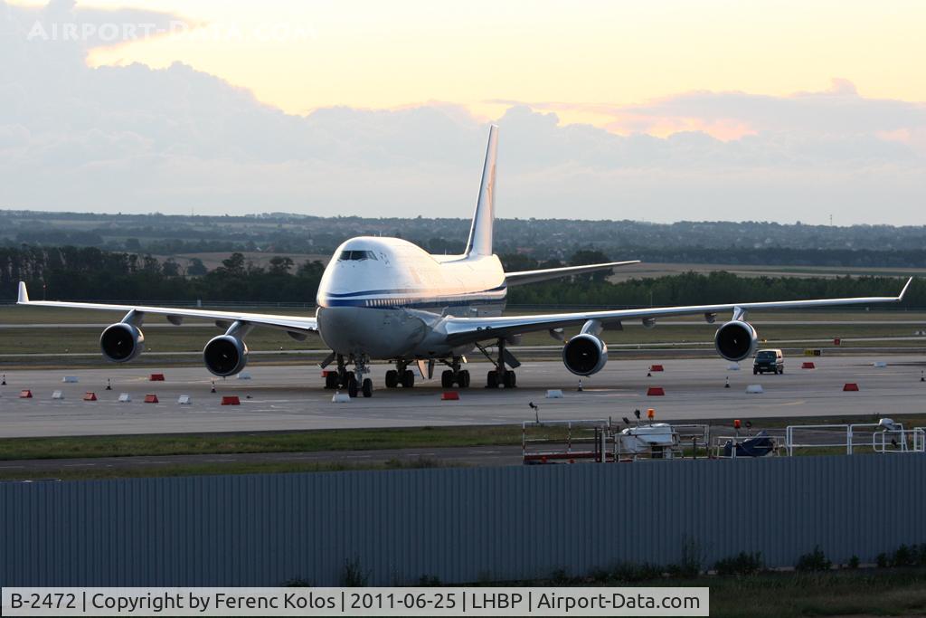 B-2472, 2000 Boeing 747-4J6 C/N 30158, Ferihegy
