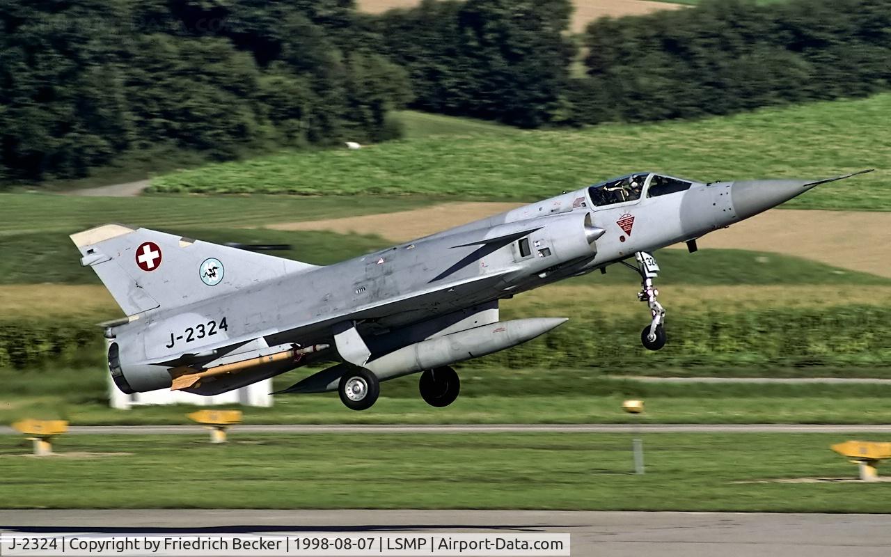 J-2324, Dassault (F+W Emmen) Mirage IIIS C/N 17-26-122/1014, moments prior touchdown at Payerne AB