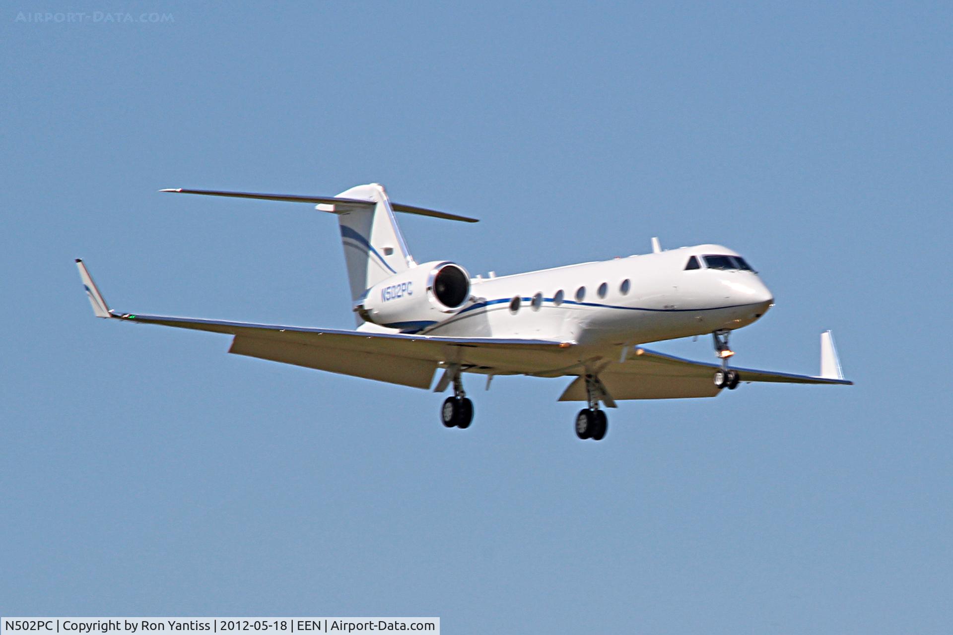 N502PC, 2001 Gulfstream Aerospace G-IV C/N 1435, Short final, runway 02, Dillant-Hopkins Airport, Keene, NH