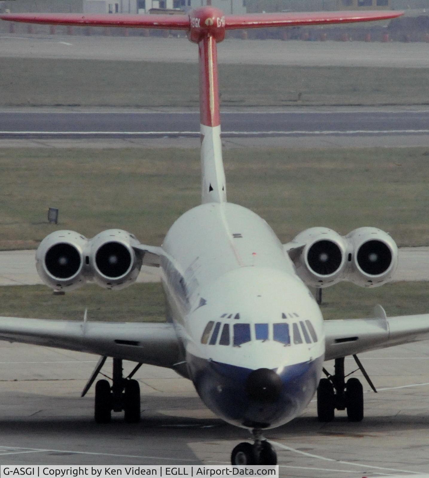G-ASGI, 1966 Vickers Super VC10 Srs 1151 C/N 859, 4 Rolls Royce Conways in close formation.