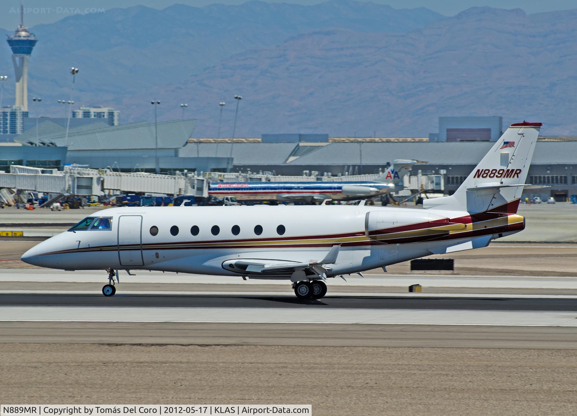 N889MR, 2002 Israel Aircraft Industries Gulfstream 200 C/N 074, N889MR 2002 Israel Aircraft Industries GULFSTREAM 200 C/N 074

- Las Vegas - McCarran International (LAS / KLAS)
USA - Nevada, May 17, 2012
Photo: Tomás Del Coro