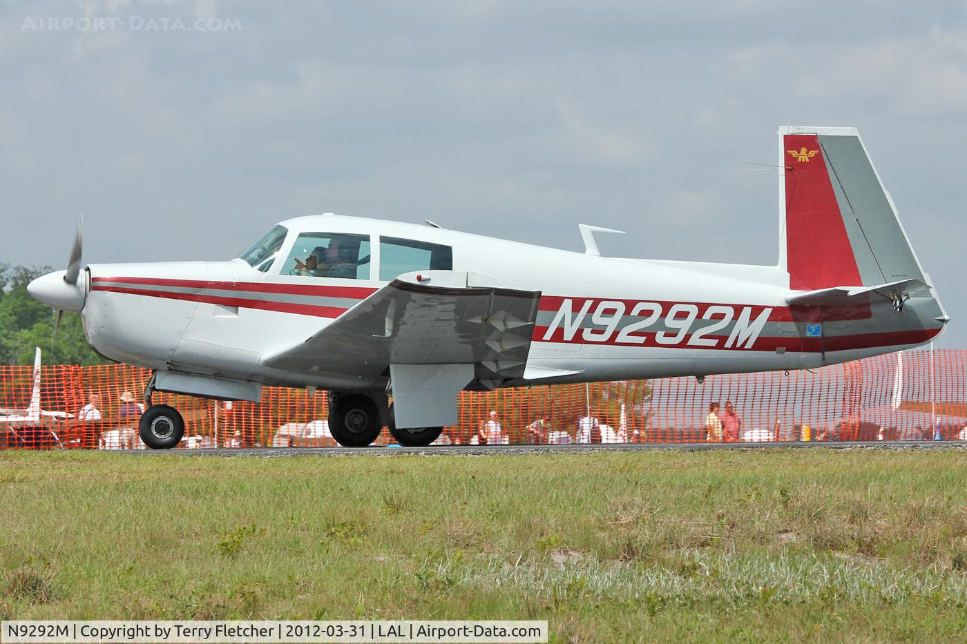 N9292M, 1966 Mooney M20E C/N 1225, At 2012 Sun N Fun