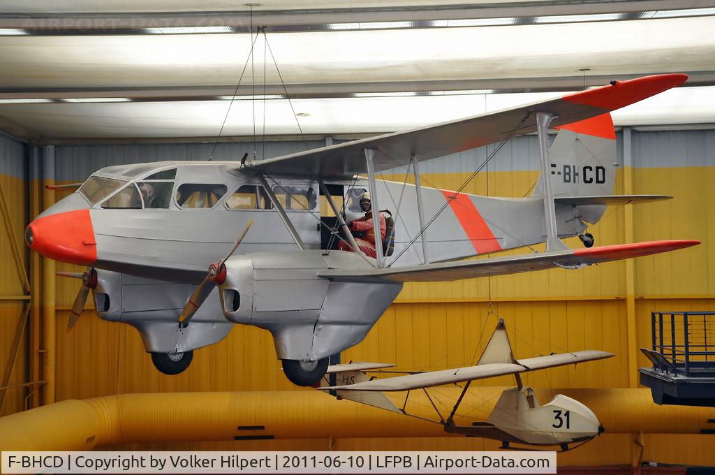 F-BHCD, 1945 De Havilland DH-89A Dominie/Dragon Rapide C/N 6706, at le Bourget Museum