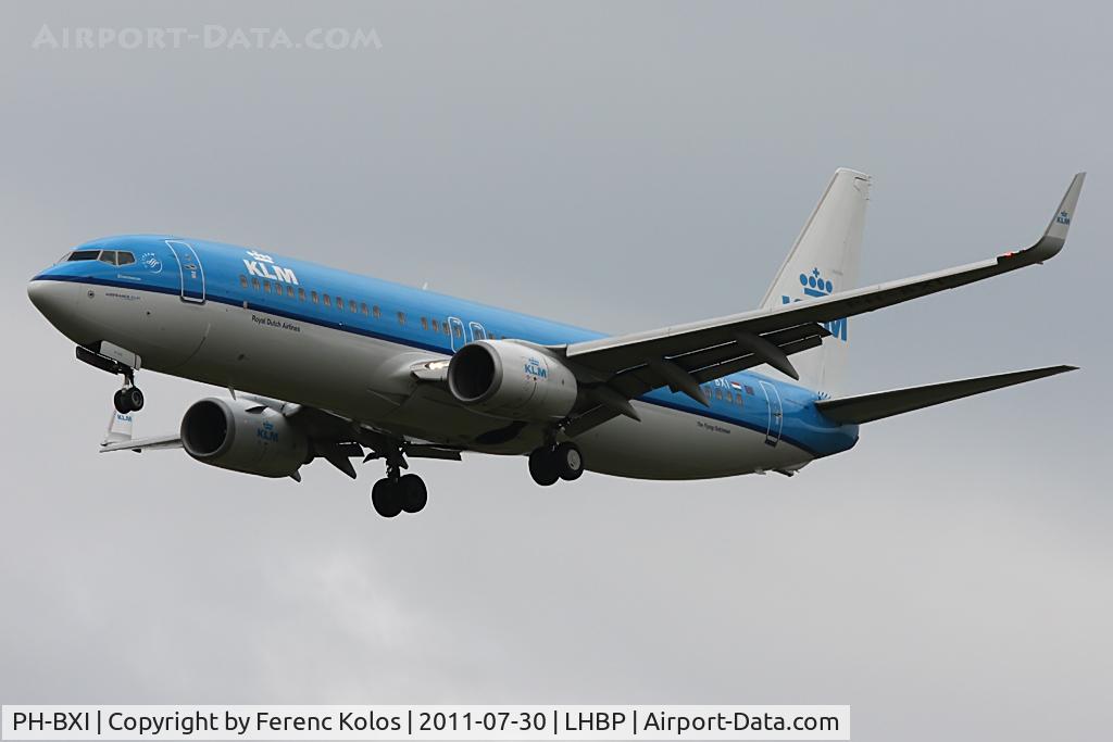 PH-BXI, 2000 Boeing 737-8K2 C/N 30358, Ferihegy