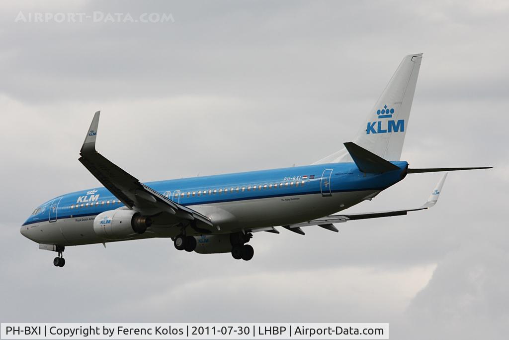PH-BXI, 2000 Boeing 737-8K2 C/N 30358, Ferihegy