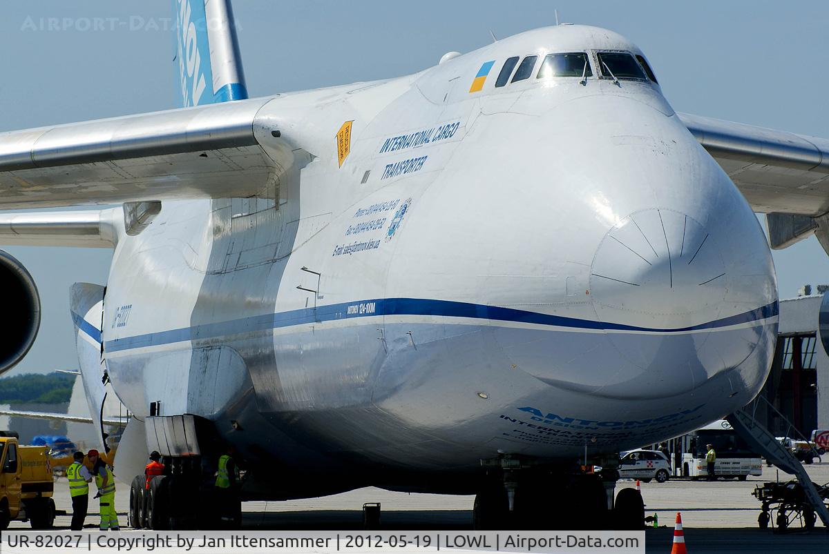 UR-82027, 1990 Antonov An-124-100 Ruslan C/N 19530502288, UR-82027 @ lowl