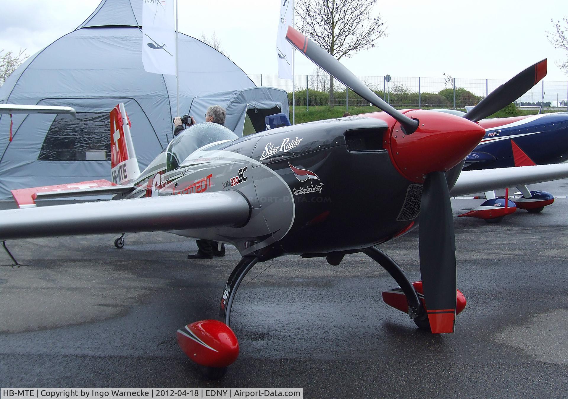 HB-MTE, 2009 Extra EA-300SC C/N SC016, Extra EA-300 SC at the AERO 2012, Friedrichshafen