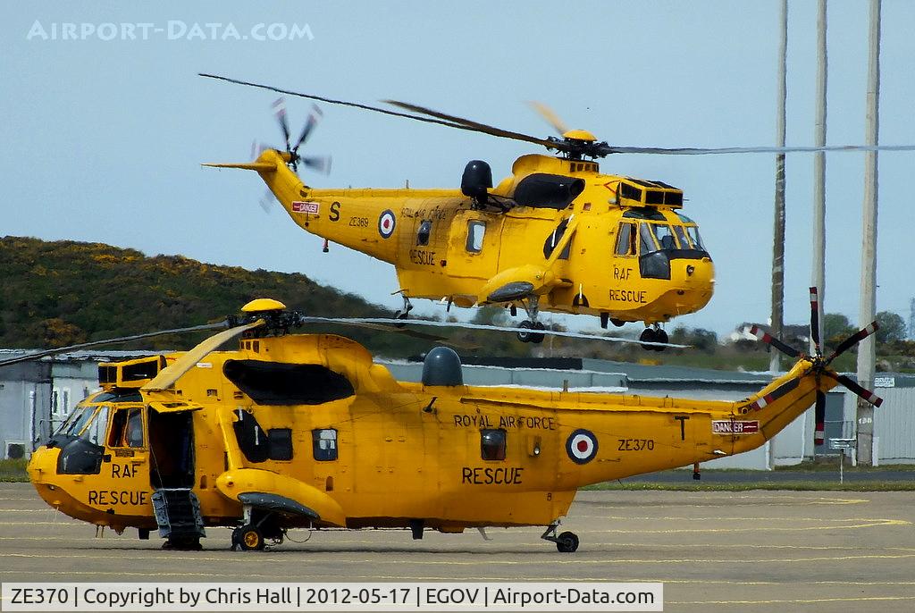 ZE370, Westland Sea King HAR.3 C/N WA949, with ZE369 departing. RAF 22 Sqn C Flight
