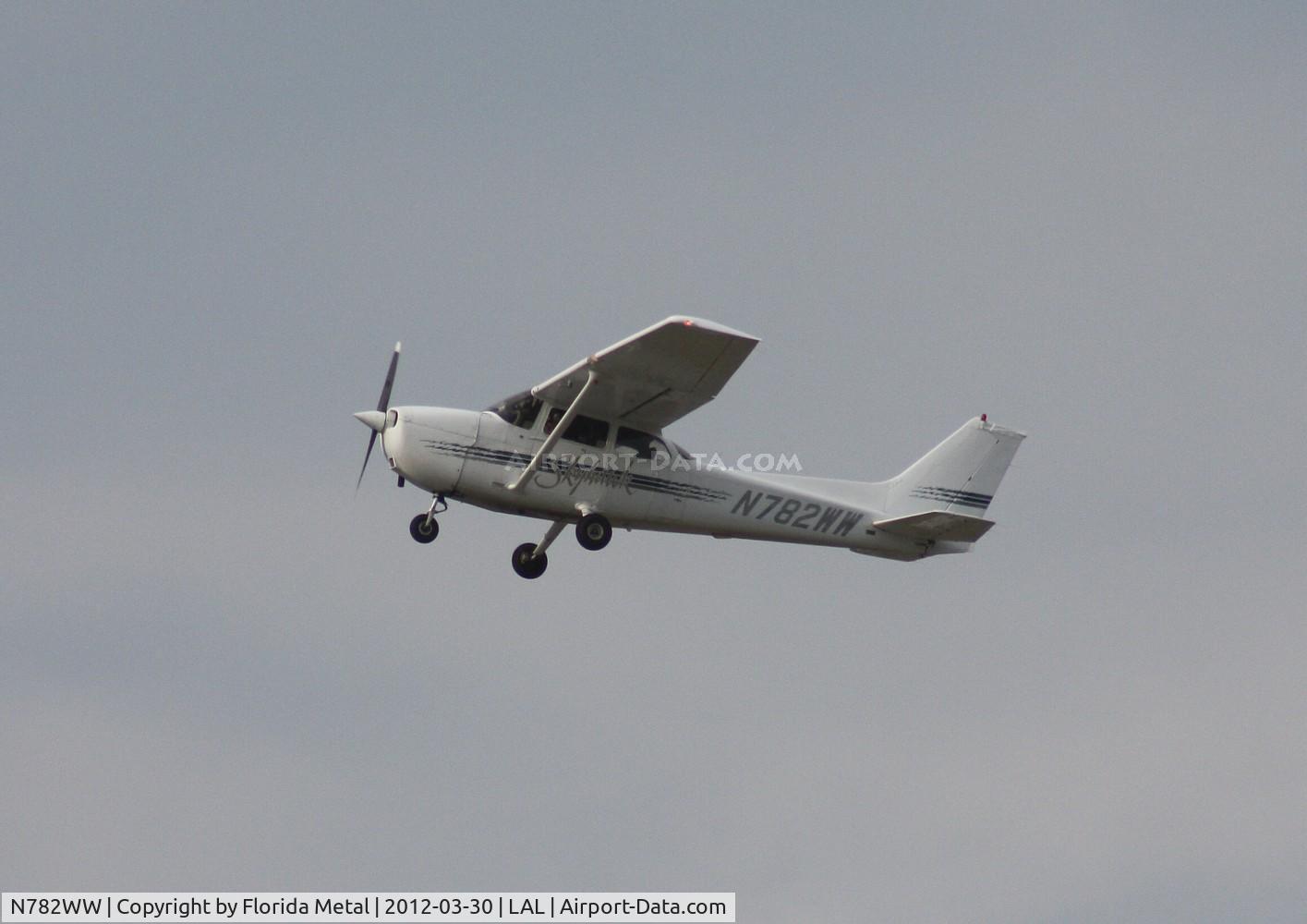 N782WW, 1997 Cessna 172R C/N 17280295, Cessna 172R