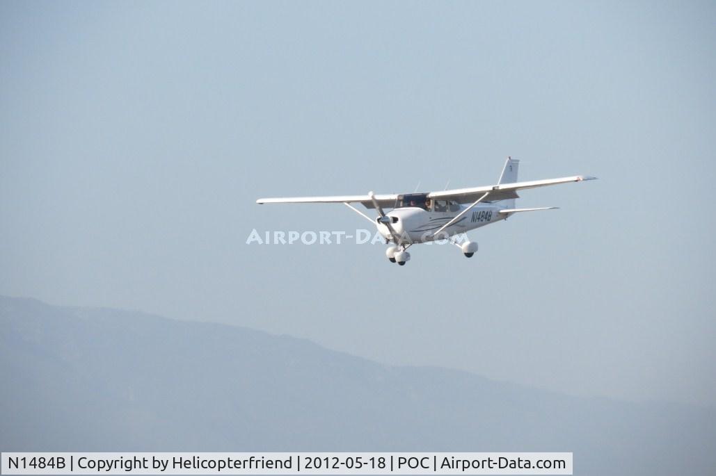N1484B, 2007 Cessna 172S C/N 172S10452, On final for 26L