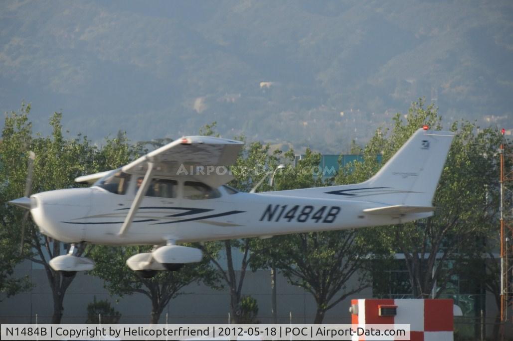 N1484B, 2007 Cessna 172S C/N 172S10452, Setting down gently