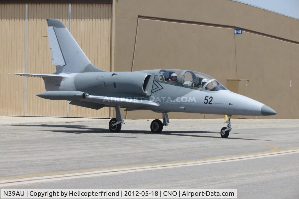 N39AU, 1980 Aero L-39 Albatros C/N 031603, Taxiing out from hanger area heading to runway