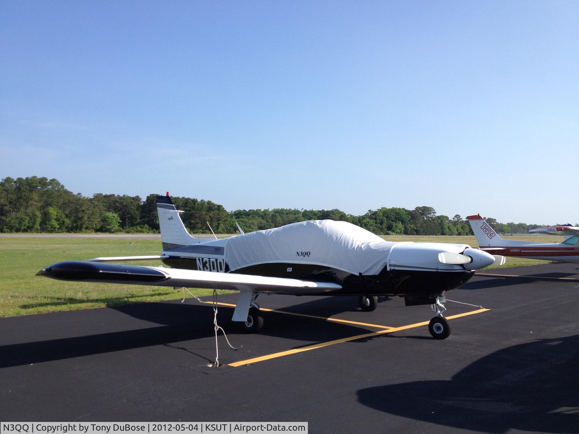N3QQ, 1976 Piper PA-32R-300 Cherokee Lance C/N 32R-7680237, Get ready to depart Cape Fear Regional Jetport, NC
after meeting with clients.