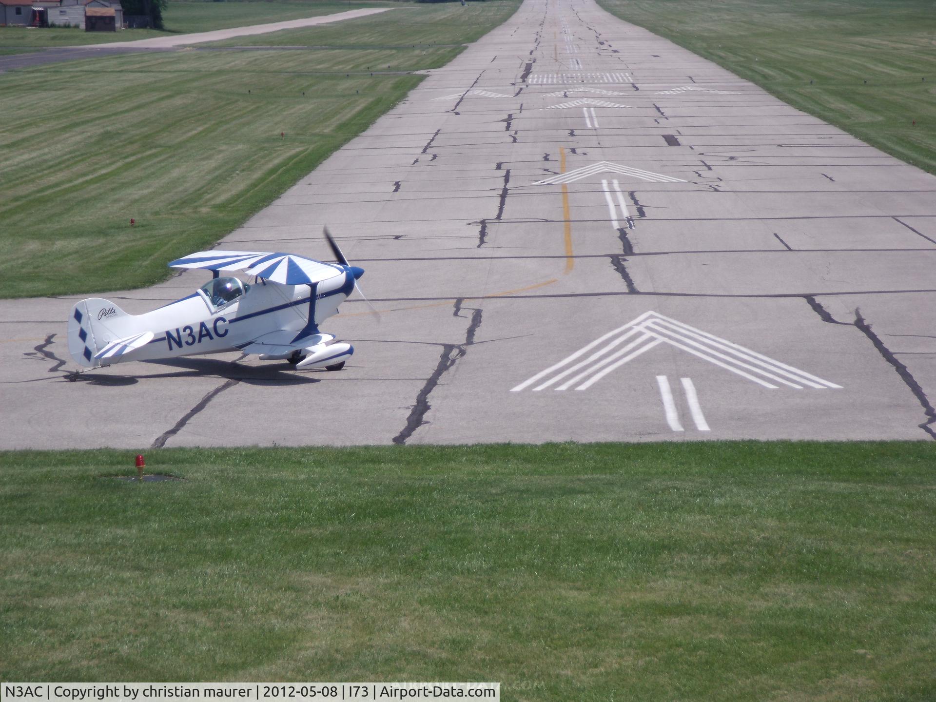 N3AC, Pitts S-1 Special C/N 1002, our pitts at the end of runway 9